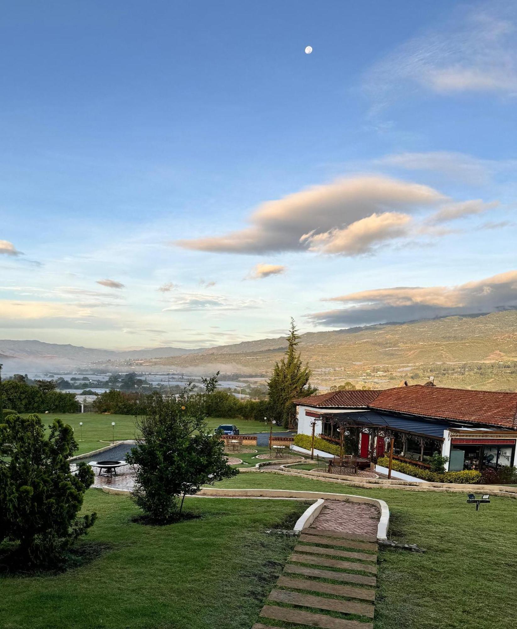 Hotel Caney Campestre Villa De Leiva Вилья-де-Лейва Экстерьер фото